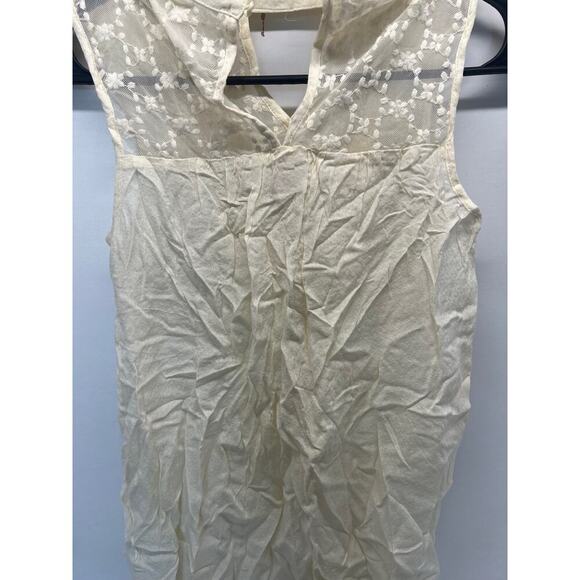 Xhilaration Cream Lace Tank Top w/ Keyhole Detail Small - Picture 4 of 4